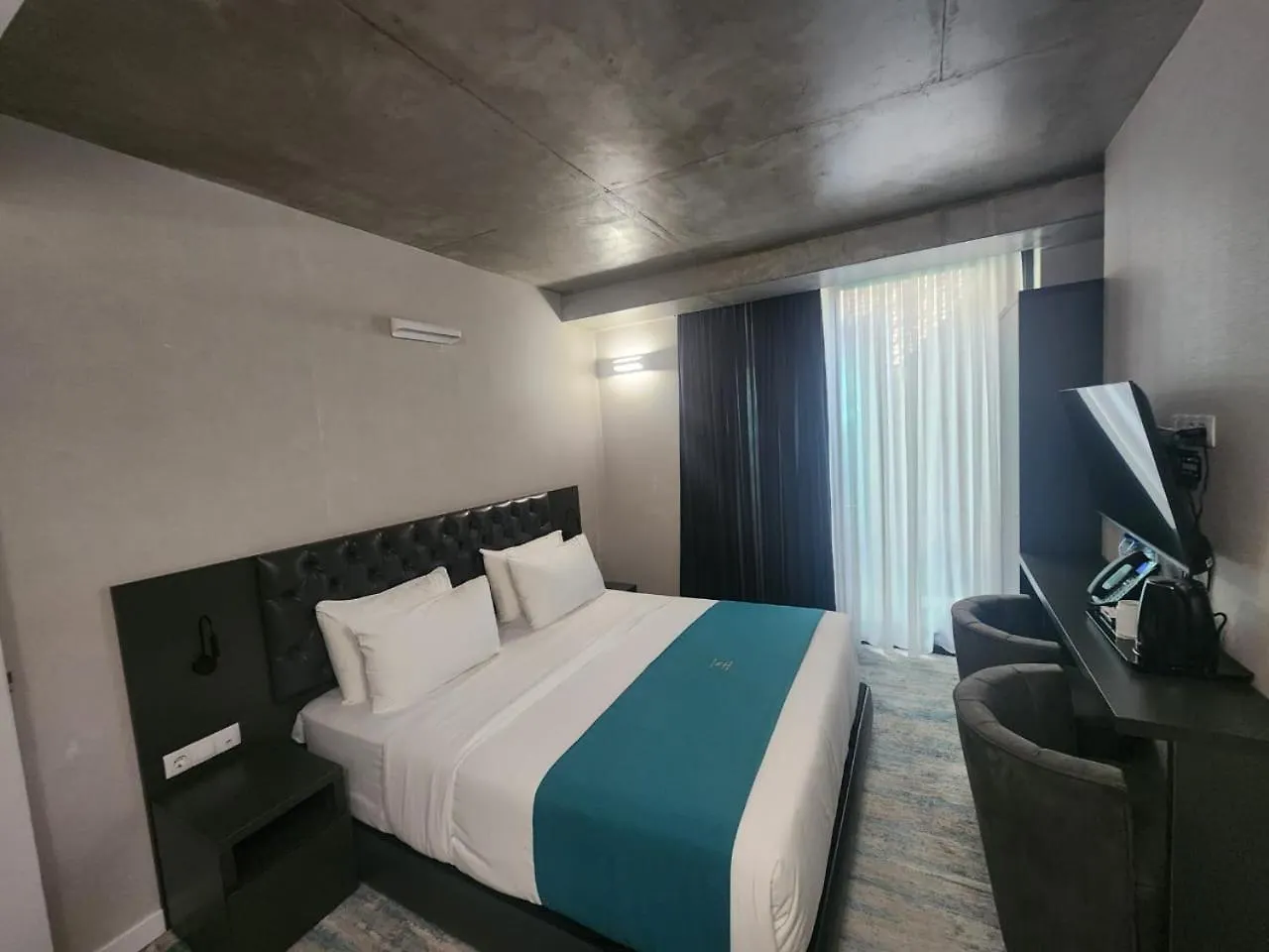 *****  Mit Hotel Tbilisi Georgien
