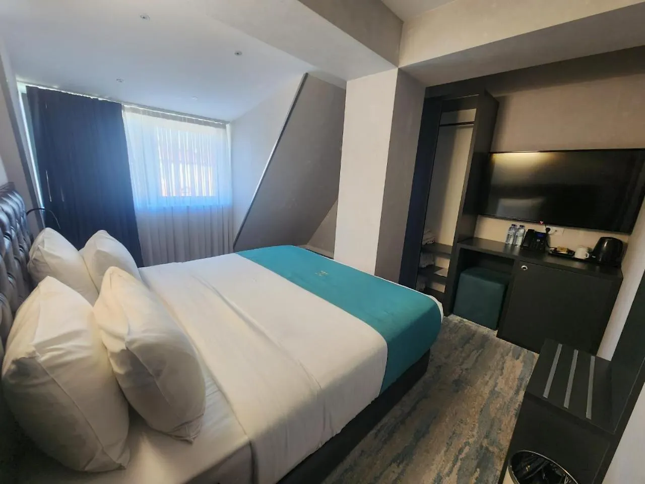 *****  Mit Hotel Tbilisi Georgien